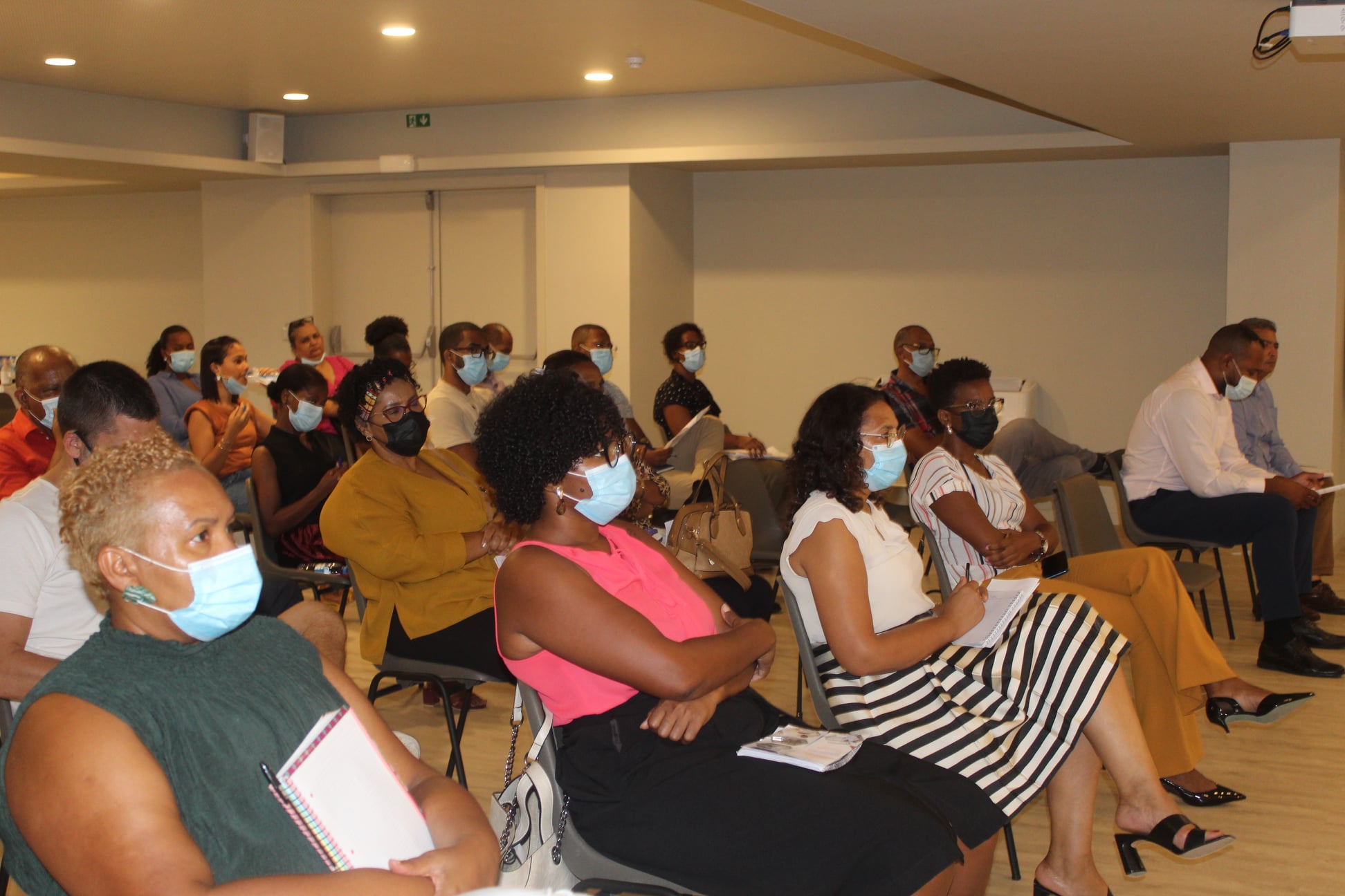 DGE  socializa Regime Jurídico que regula o acesso e exercício de profissões sujeitas à Carteira Profissional na ilha do Sal